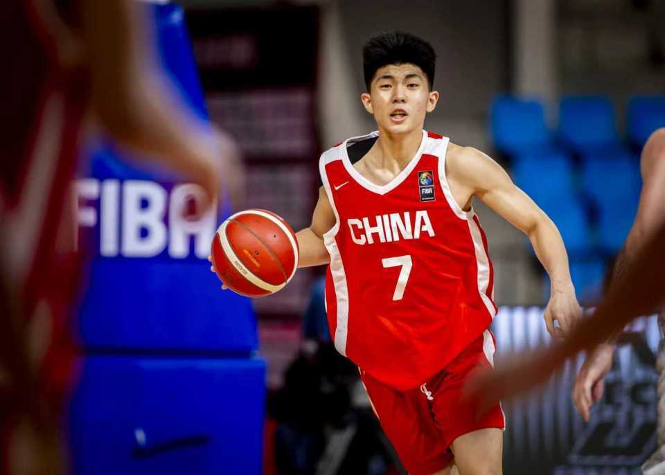 时隔12年重返亚洲杯之巅：中国U18男篮5战狂胜165分，豪取五连胜昂首挺进决赛
