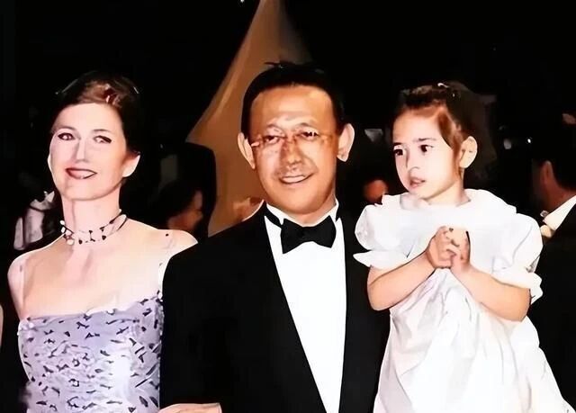 姜文升级当外公！混血女儿姜一郎法国低调产子 32岁活成星二代清流